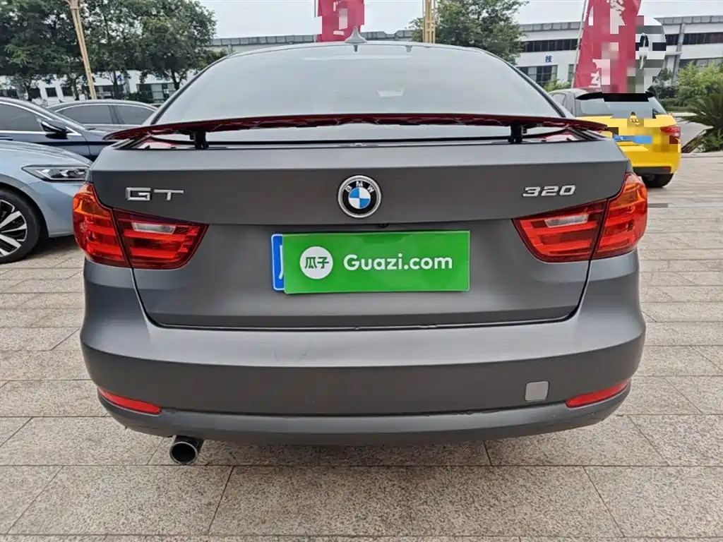 BMW 3 Series GT 2013 Model 320i Leading фото 6