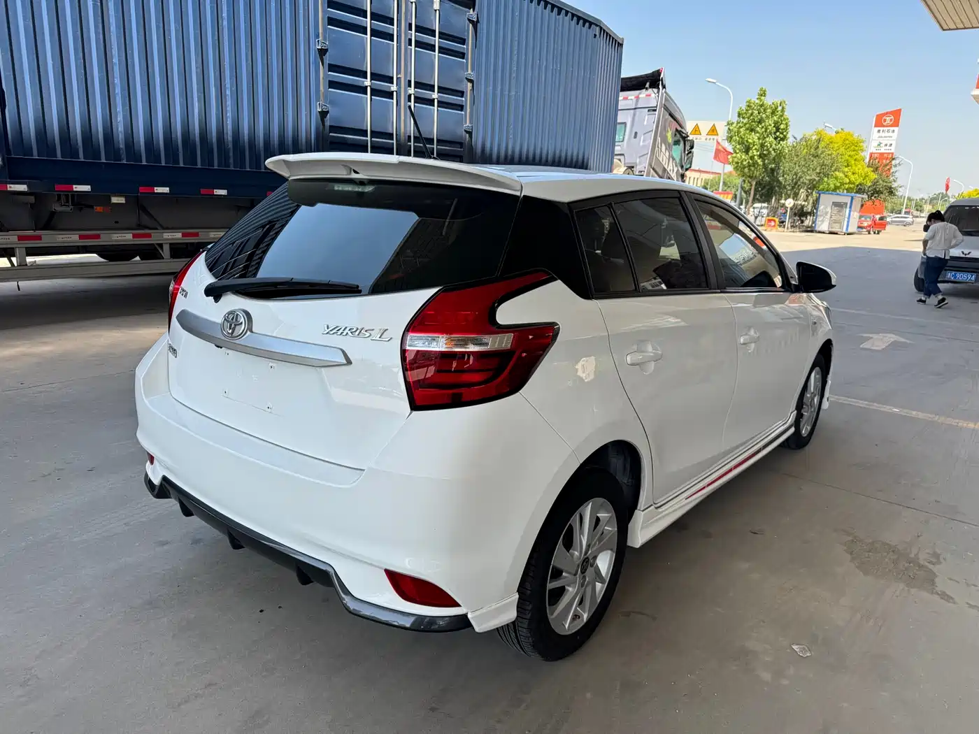 Toyota YARiS L Zhi Xuan 2017 1.5G CVT Speed Sunroof Upgrade Edition фото 16