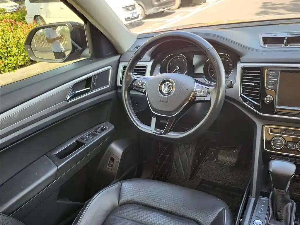 Volkswagen Teramont 2017 330TSI 2WD Luxury фото 10