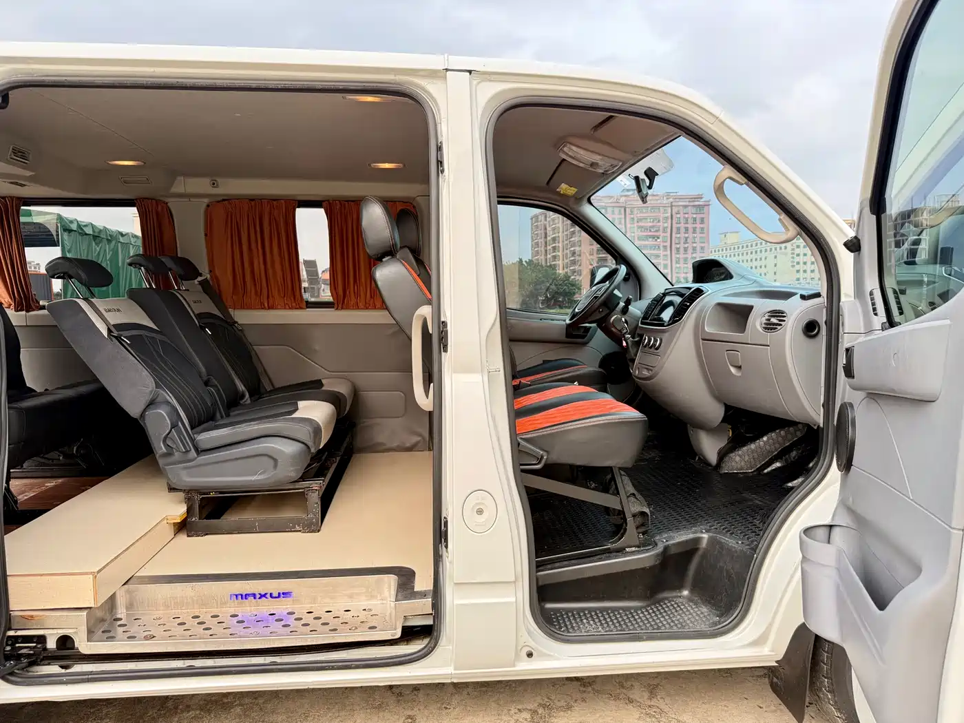 SAIC Maxus Xintu V80 2021 2.0T PLUS Manual Urban Edition Short Wheelbase Ultra-Low Roof 7/8/9 Seats фото 11