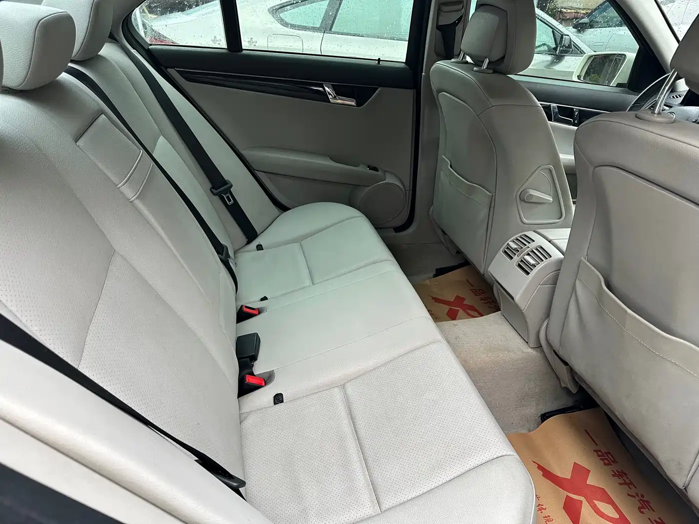 Mercedes-Benz C-Class 2010 C 180K Classic фото 8
