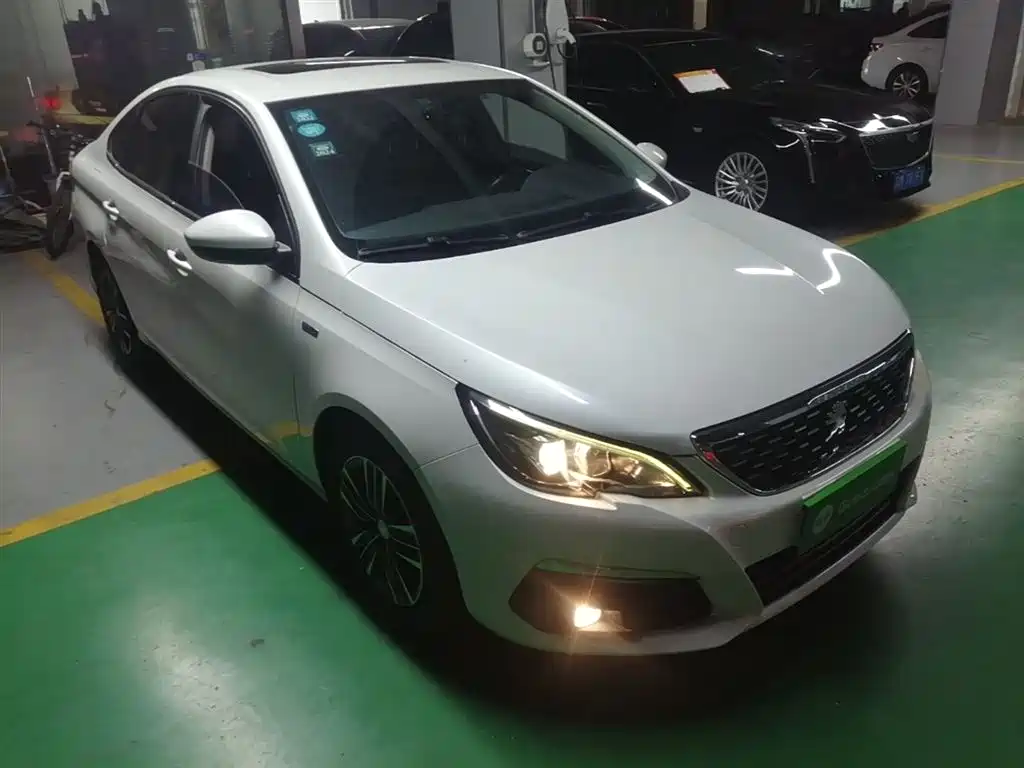 Peugeot 308 2019 230THP Automatic Luxury Edition China VI фото 4