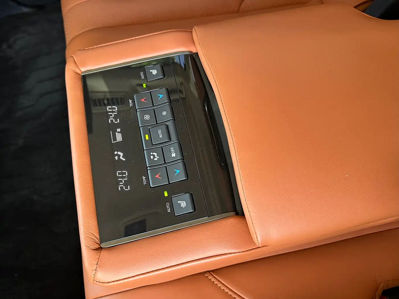 Lexus LX 2019 570 Dynamic Luxury Edition фото 13