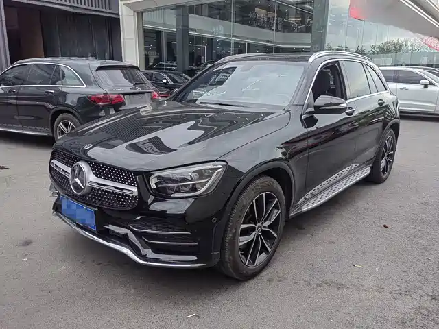 MERCEDES-BENZ GLC