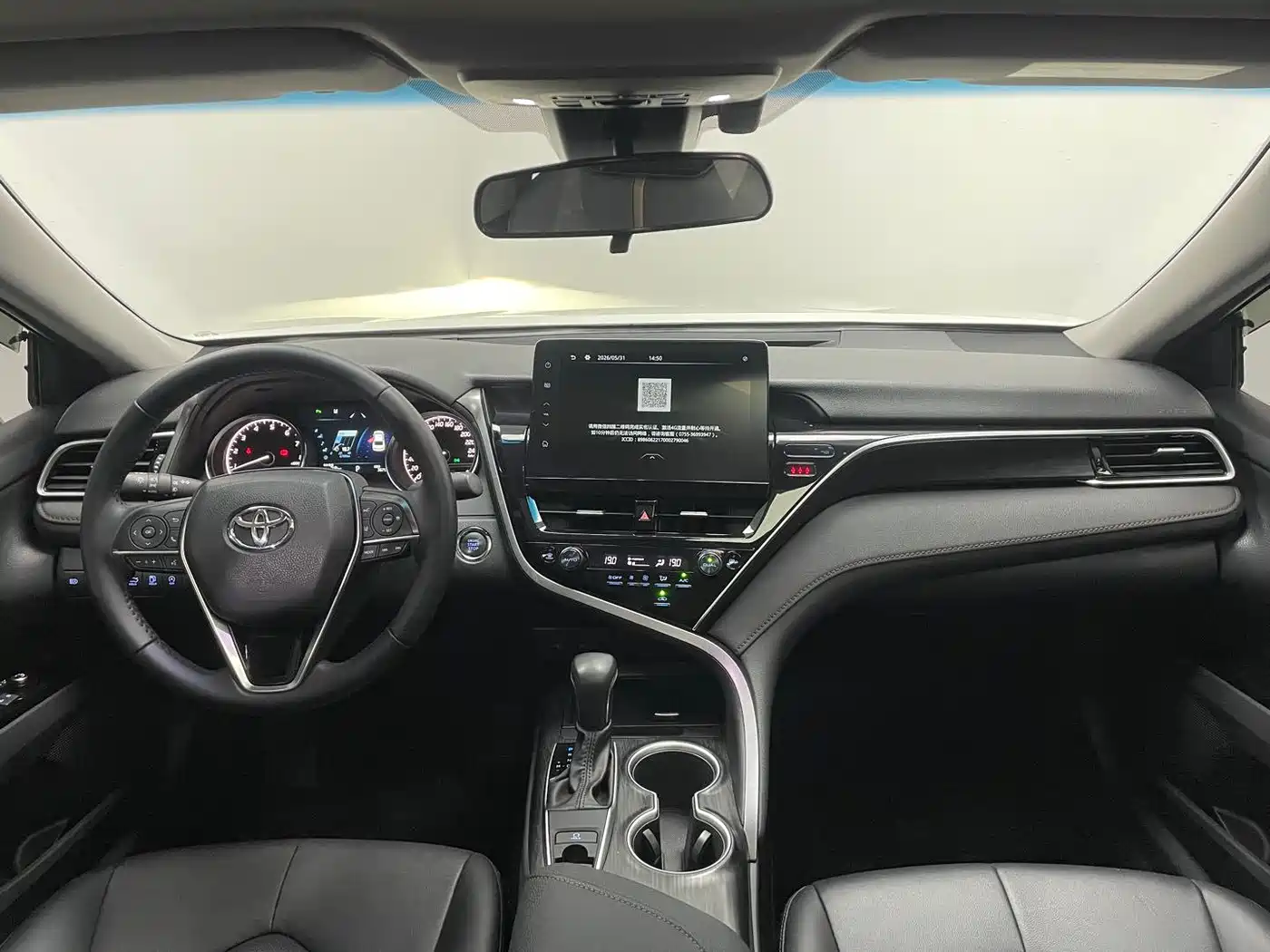 Toyota Camry 2023 2.0G Luxury Edition фото 12