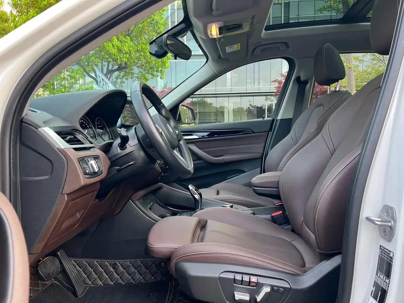 BMW X1 2021 sDrive25Li Leading фото 9