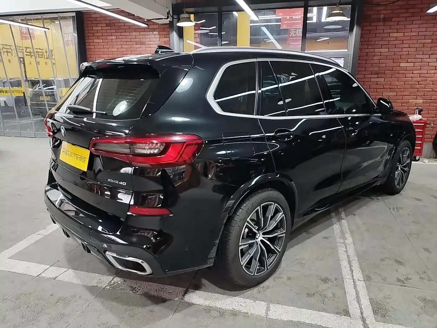BMW X5 (Import) 2019 xDrive40i M Sport Package фото 4