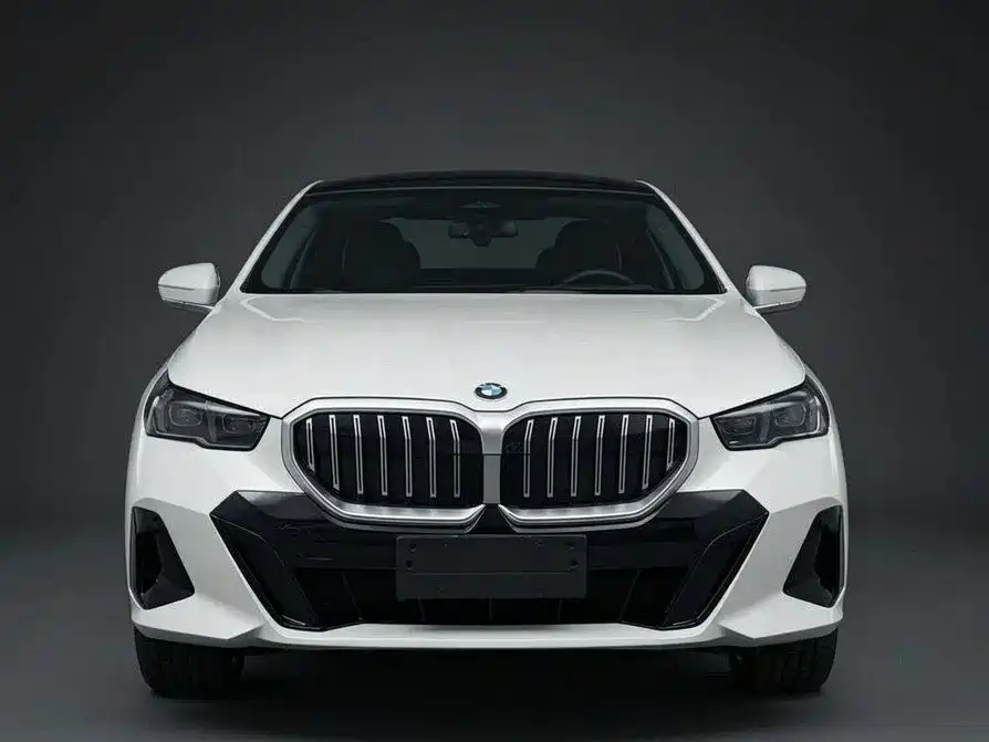 Фото 2 - BMW 5 Series