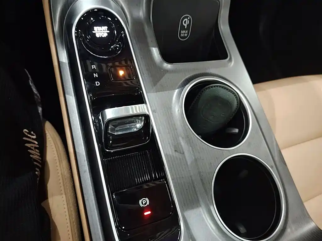 GAC Trumpchi Trumpchi E8 NEV 2024 Model 150km MAX фото 14