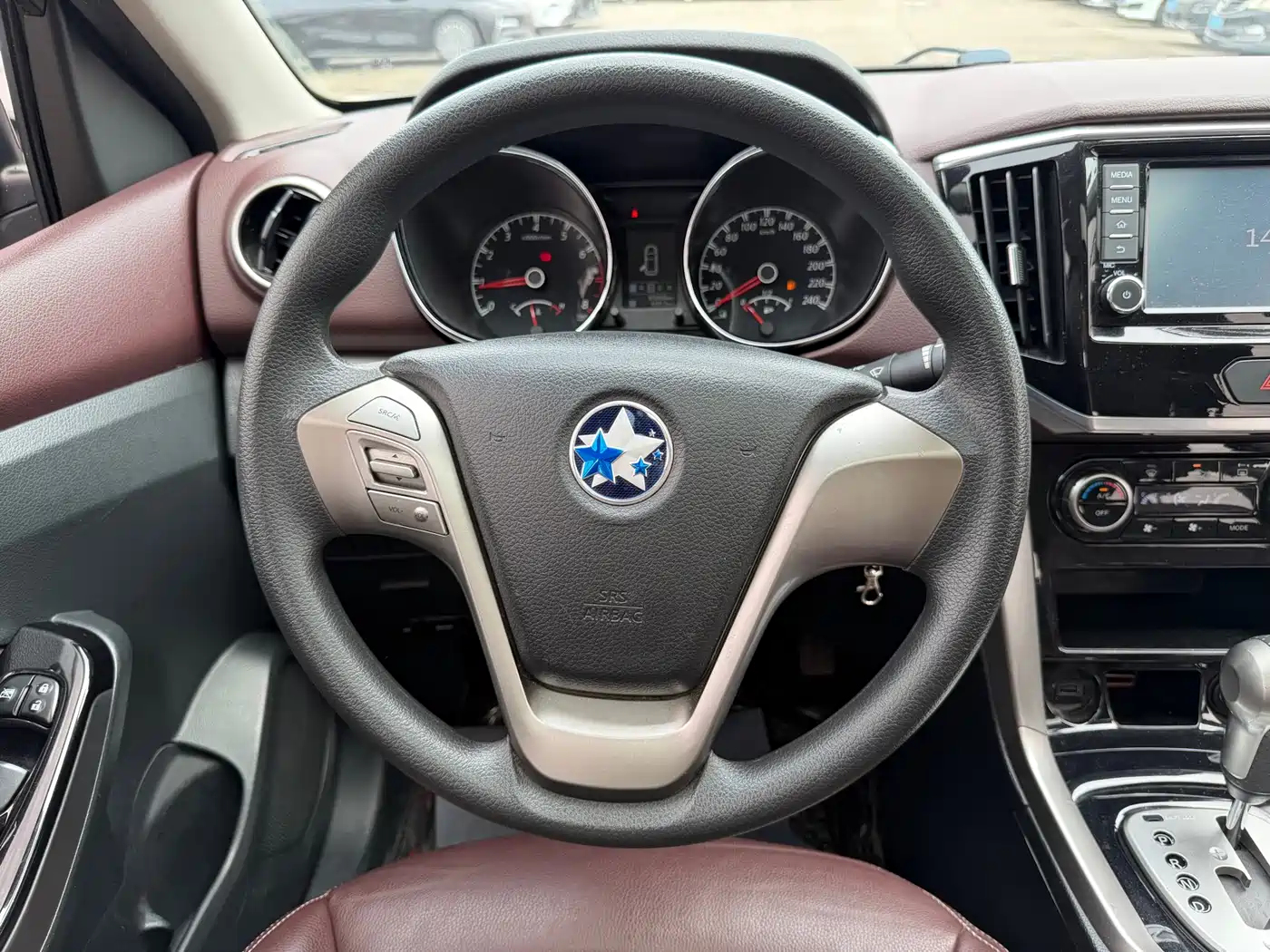 Venucia T70X 2017 2016 2.0L CVT Rui Qu Sport Edition