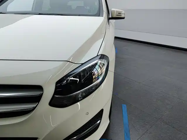 Mercedes-Benz B-Class 2018 B 200 Sport — фото 5