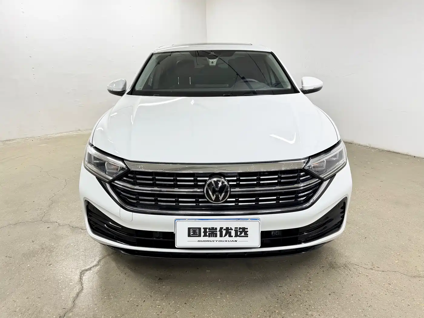 Volkswagen Sagitar 2023 Model Year 280TSI DSG Surpass Edition фото 2
