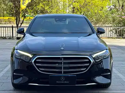 Mercedes-Benz E