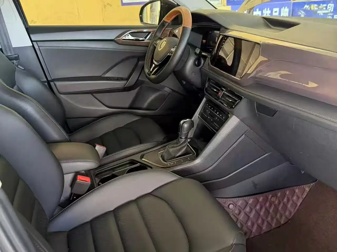 Volkswagen Tharu 2022 280TSI FWD Luxury Edition фото 6