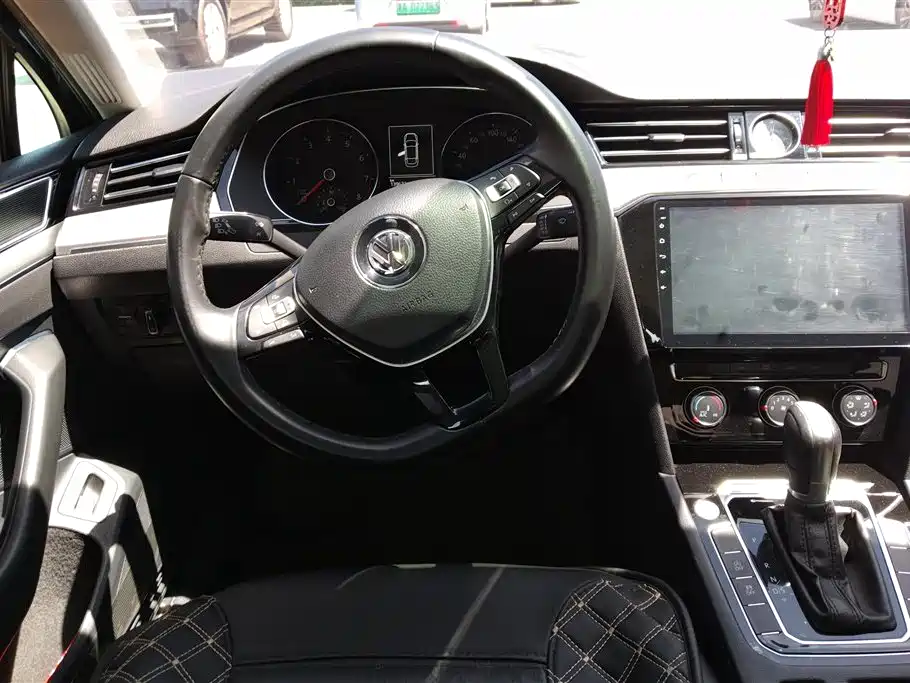 Volkswagen Magotan 2017 330TSI DSG Leading фото 15