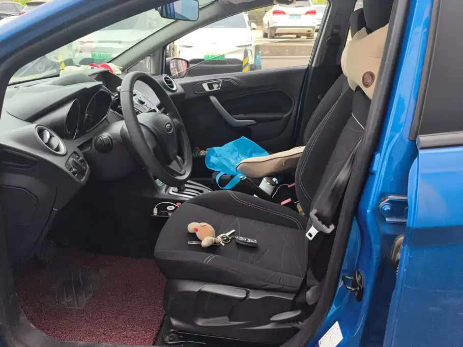 Ford Fiesta 2015 2013 Hatchback 1.5L Automatic Fashion