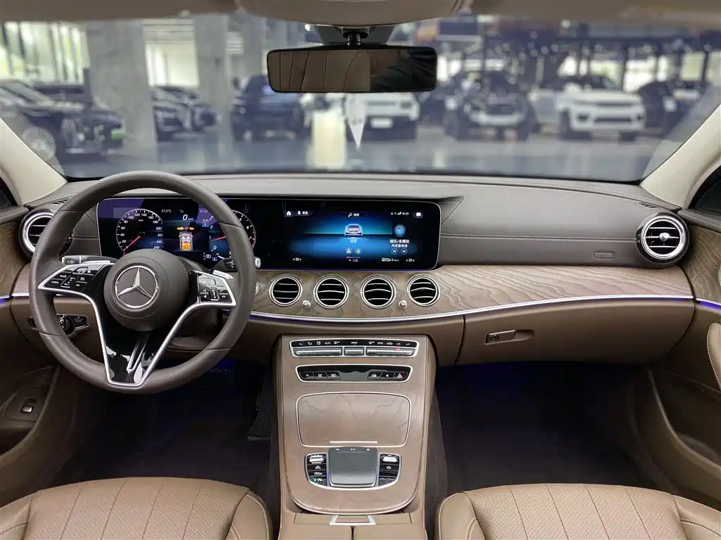 Mercedes-Benz E-Class 2023 E 300 L Fashion фото 12