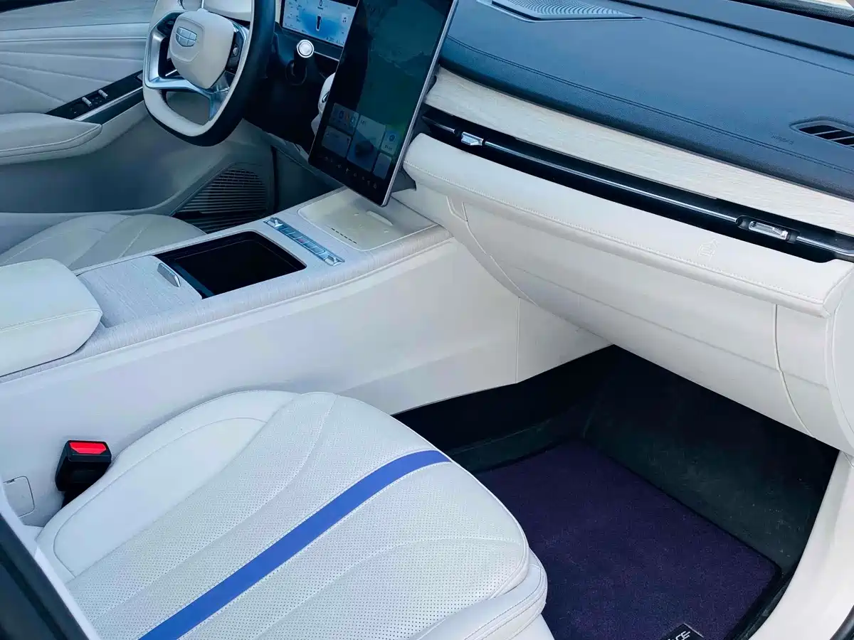 GEELY AUTOMOBILE XINGRUI