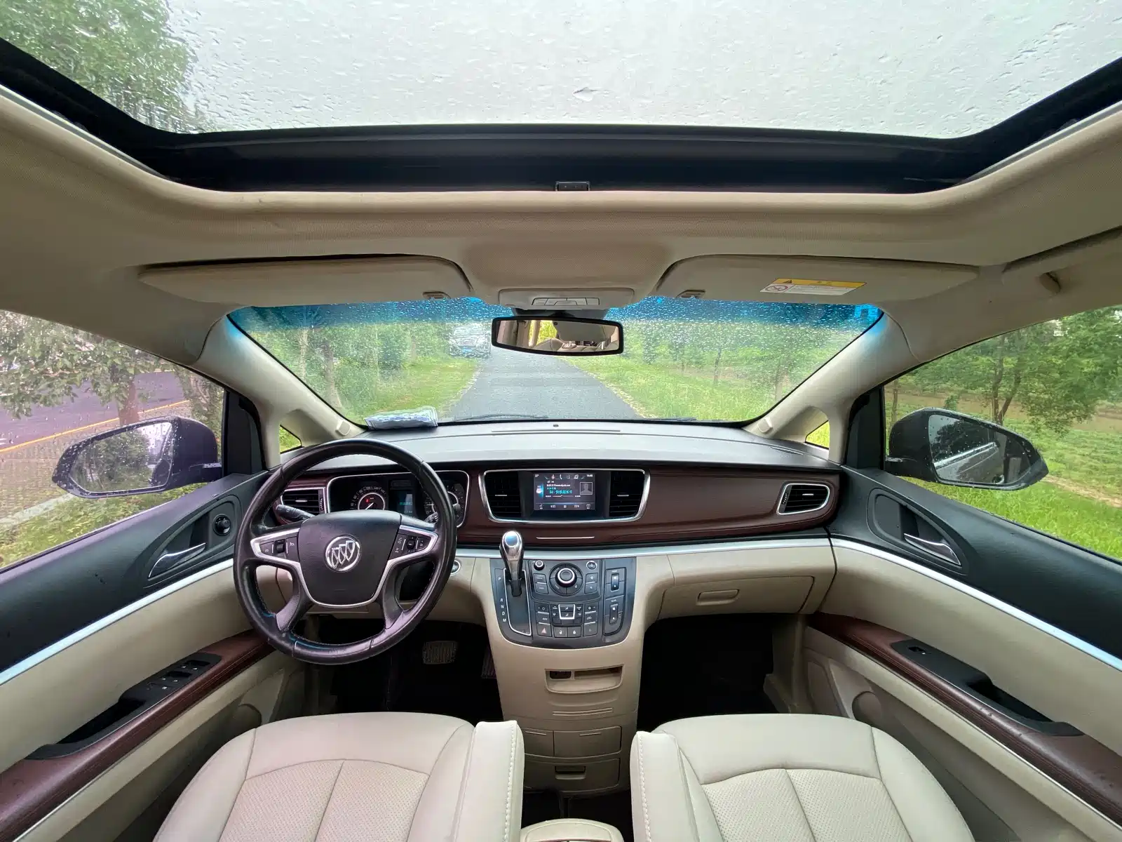 Фото 9 - Buick GL8
