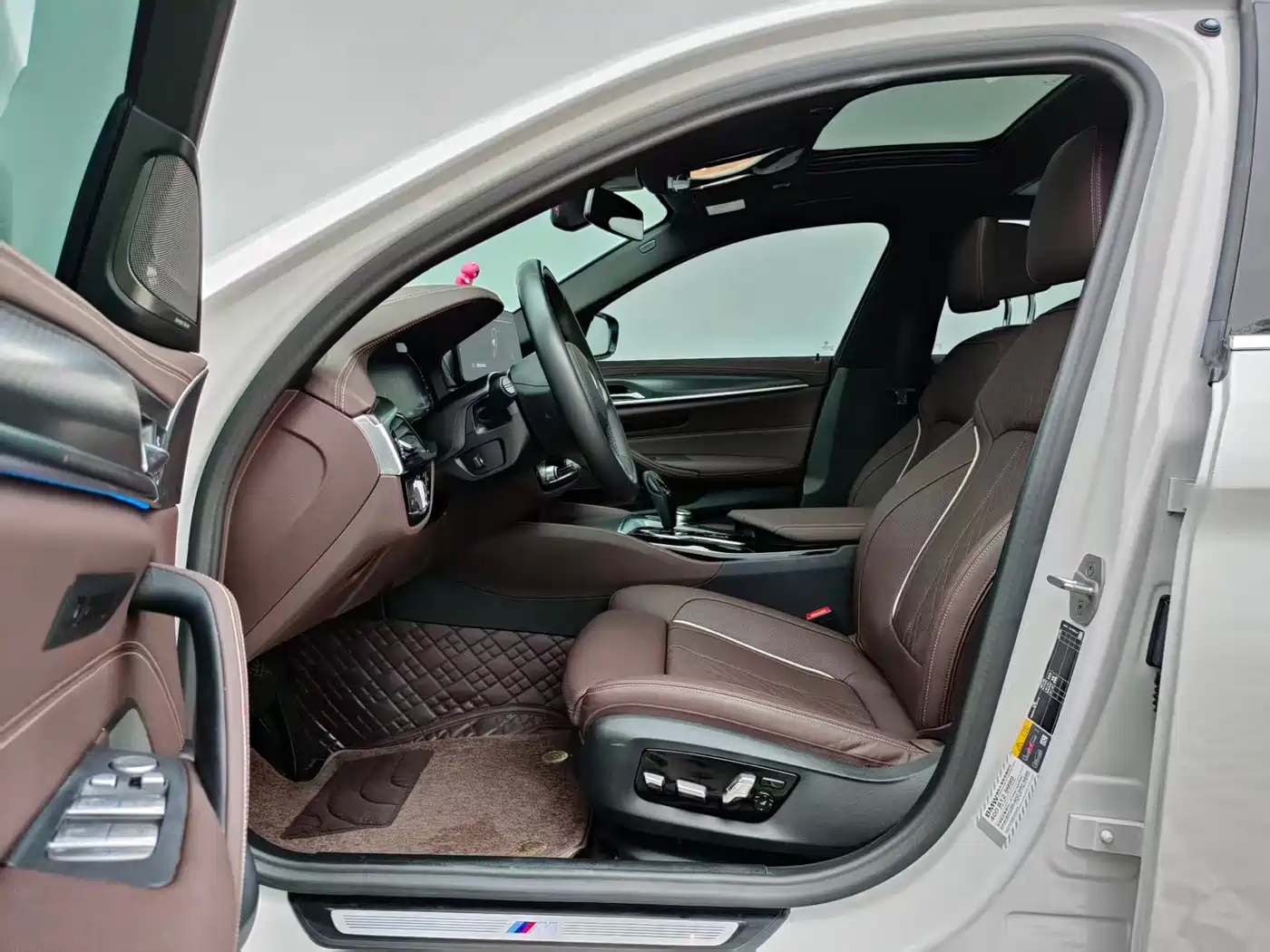 BMW 5 Series New Energy 2022 Facelift II 535Le Pioneer Edition M Sport Package фото 8