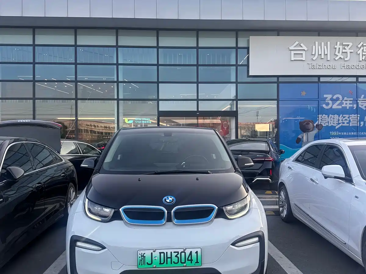 BMW I3