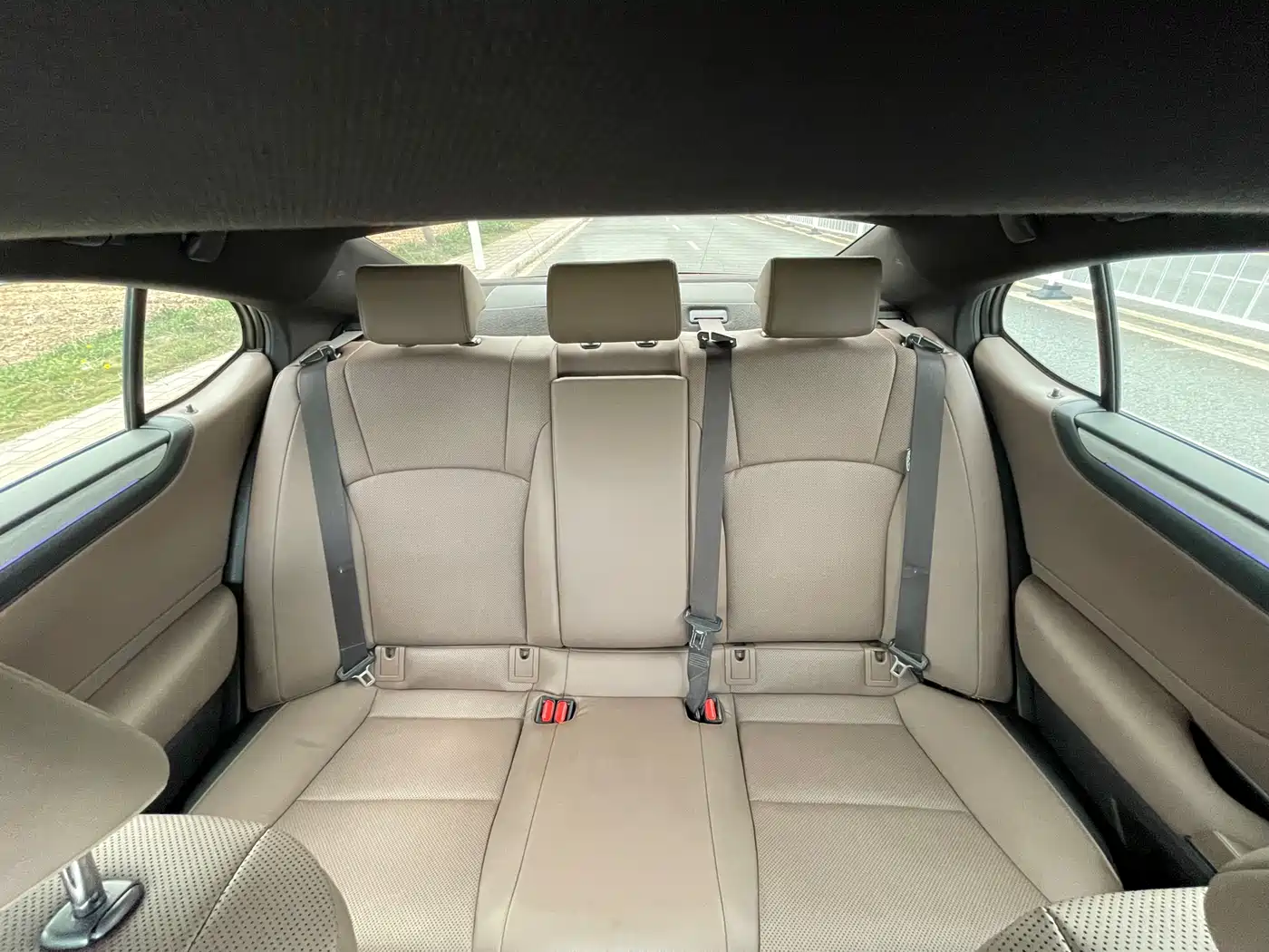 Lexus ES 2025 200 Ultimate Edition фото 25