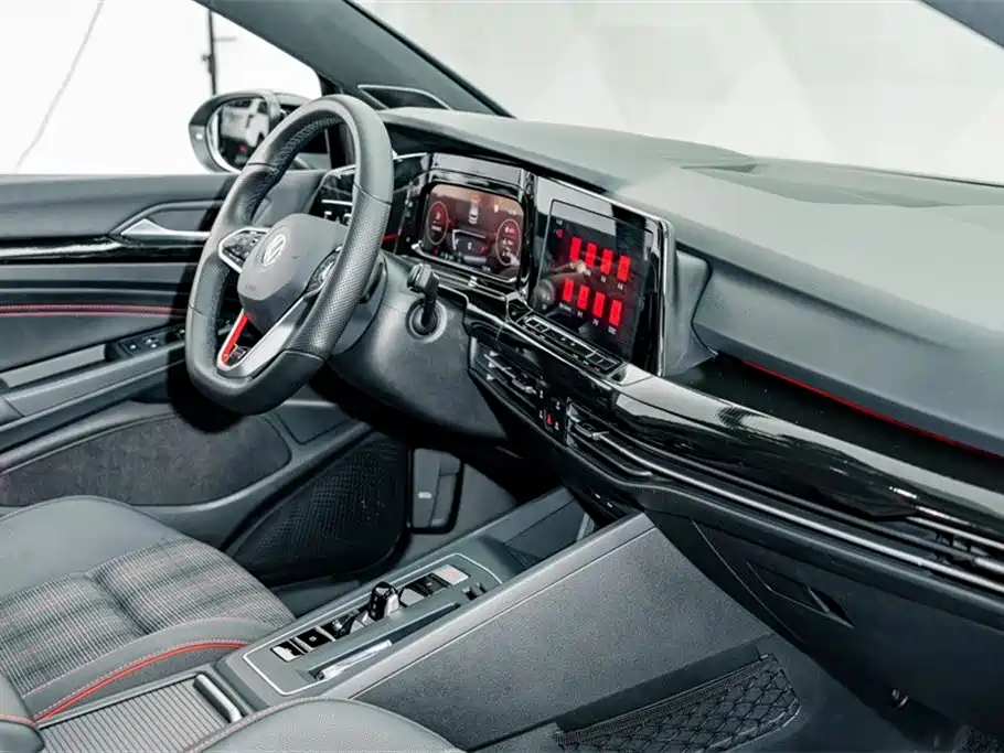 VOLKSWAGEN GOLF GTI