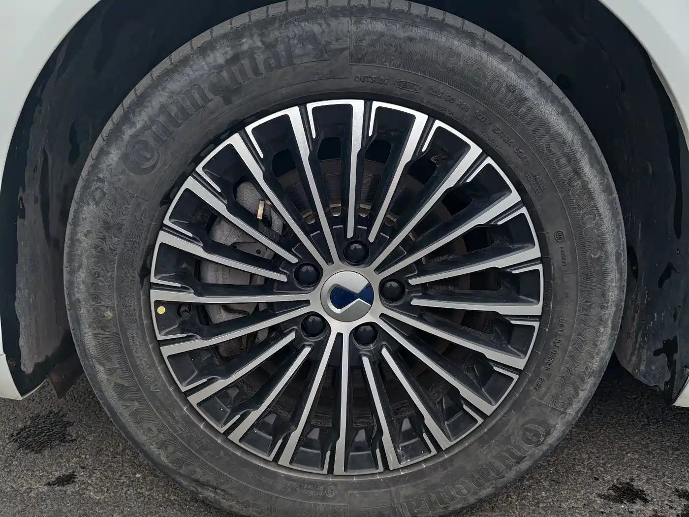 Denza D9 2022 DM-i 970 AWD Flagship фото 3