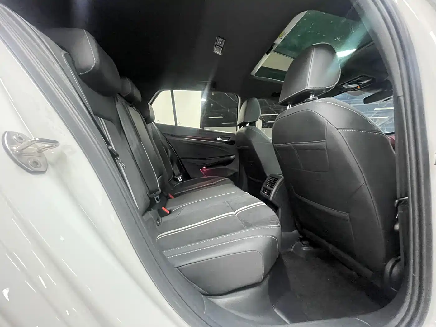 Volkswagen Golf 2021 280TSI DSG R-Line фото 12