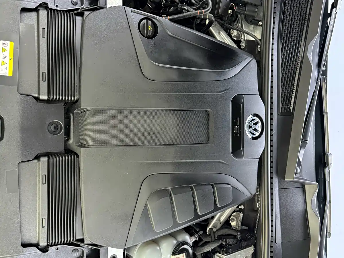 Фото 8 - Volkswagen Touareg