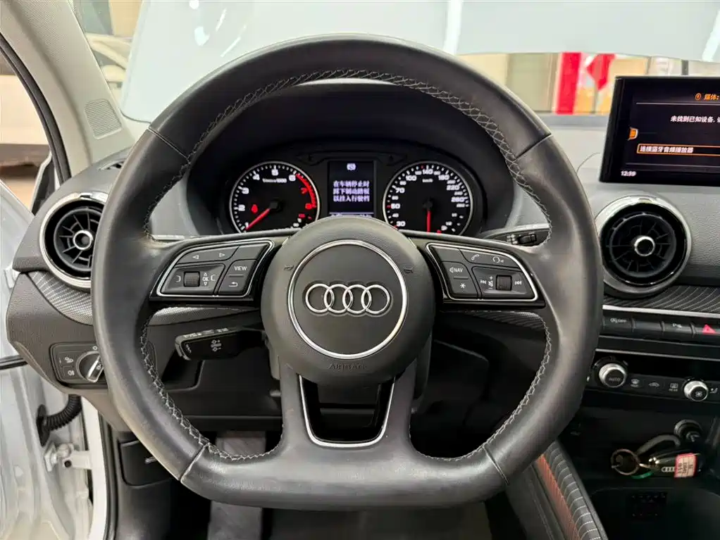 Audi Q2L 2022 35 TFSI Fashion Dynamic фото 11