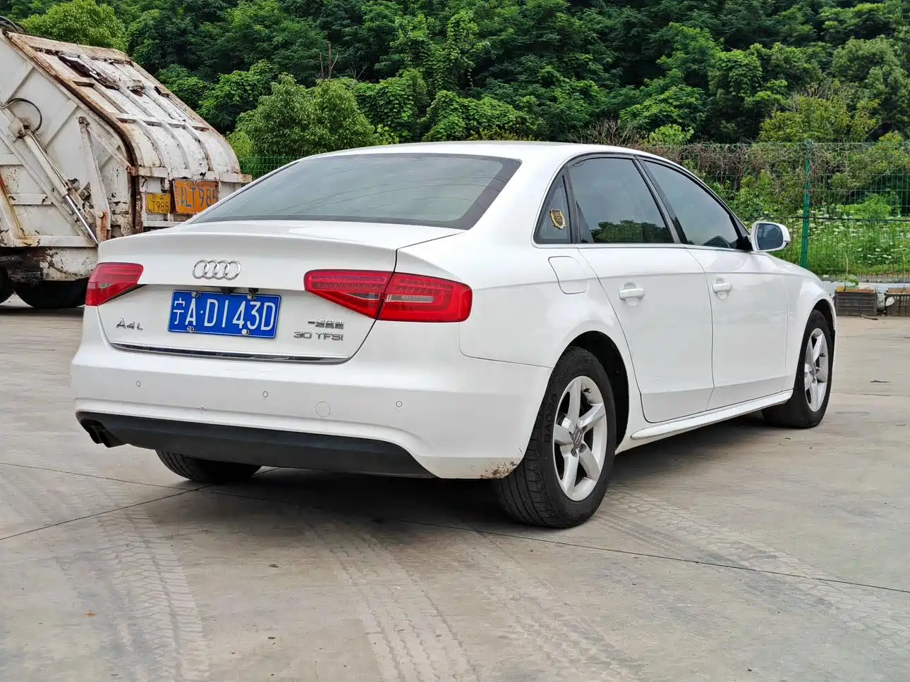 Audi A4L 2016 30 TFSI Automatic Comfort фото 6