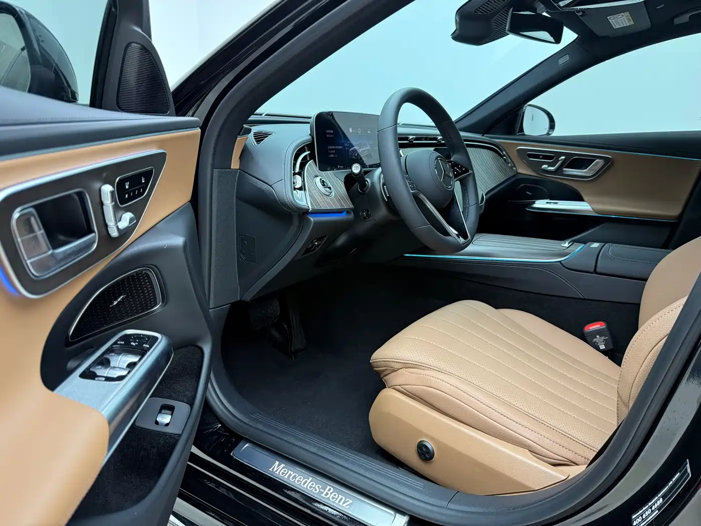 Mercedes-Benz E-Class 2025 E 300 L Fashion фото 14