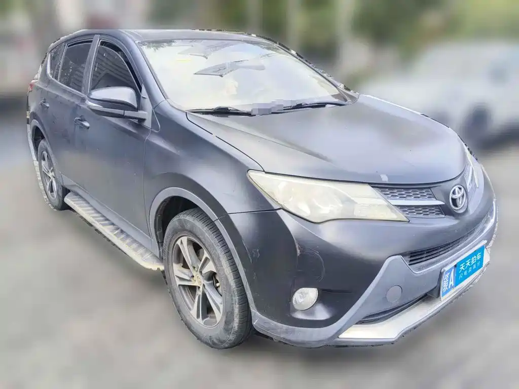 Фото 3 - Toyota RAV4