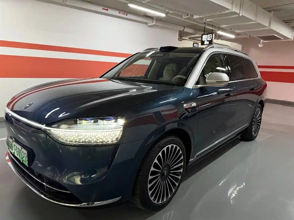 AITO Wenjie AITO M9 2026 Extended Range Ultra Edition 52kWh 6-seater фото 2