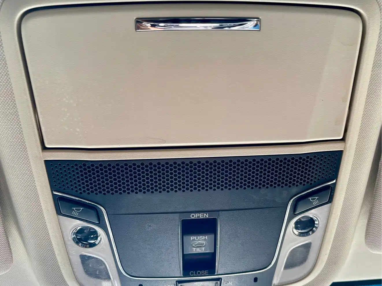 Фото 18 - Honda Odyssey