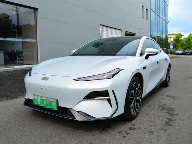 Geely Galaxy E8 2025 700km Long Voyage Smart Drive Edition