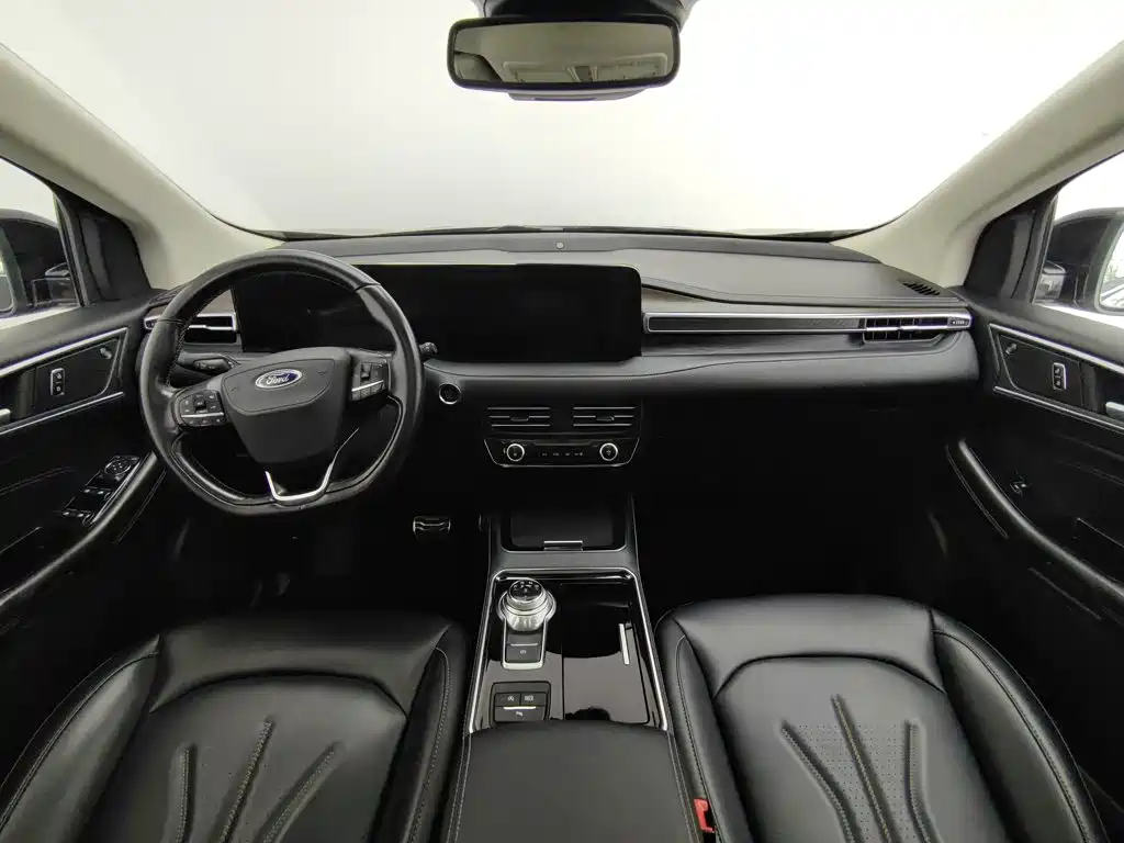 Фото 5 - Ford Edge