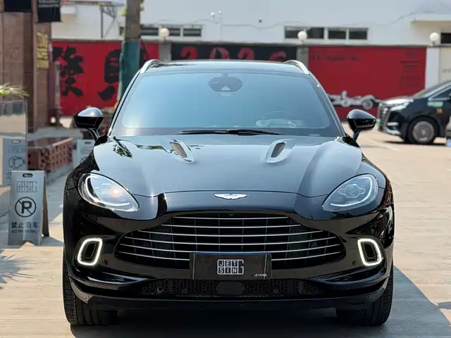 Aston Martin DBX 2021 4.0T V8 Silk Road Splendor