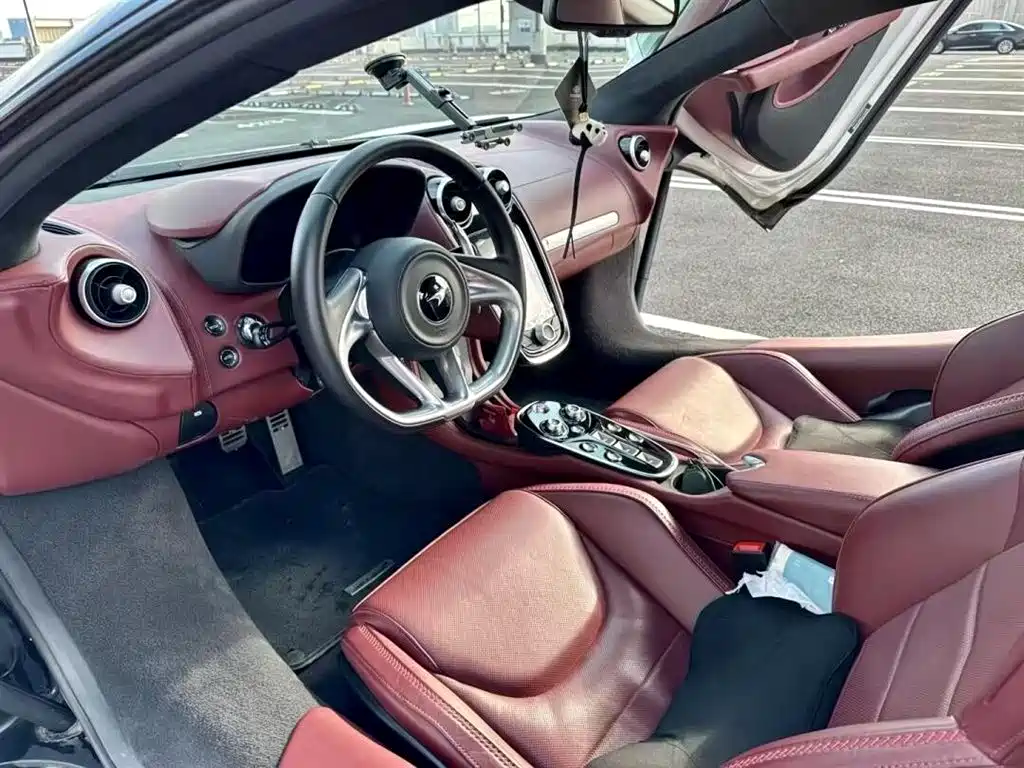 McLaren GT 2023 2023 4.0T Standard Model
