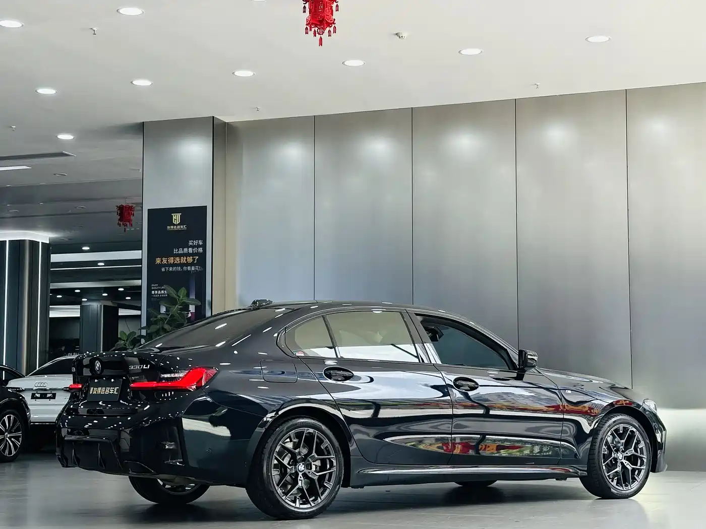 BMW 3 Series 2025 330Li M Sport Night Edition фото 8