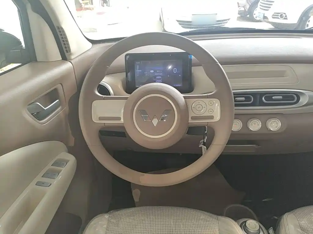 Wuling Motors Hongguang MINIEV 2026 2025 4-Door Advanced