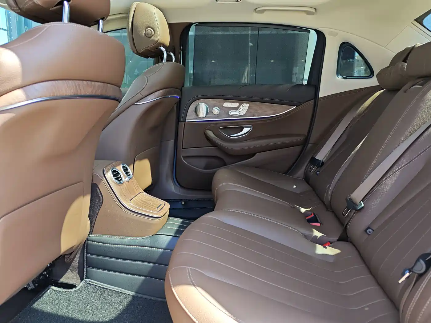 Mercedes-Benz E-Class 2023 E 300 L Luxury фото 8