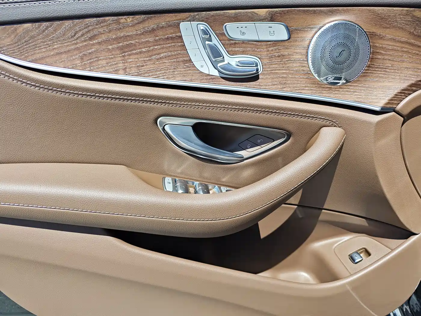 Mercedes-Benz E-Class 2023 E 300 L Luxury фото 10
