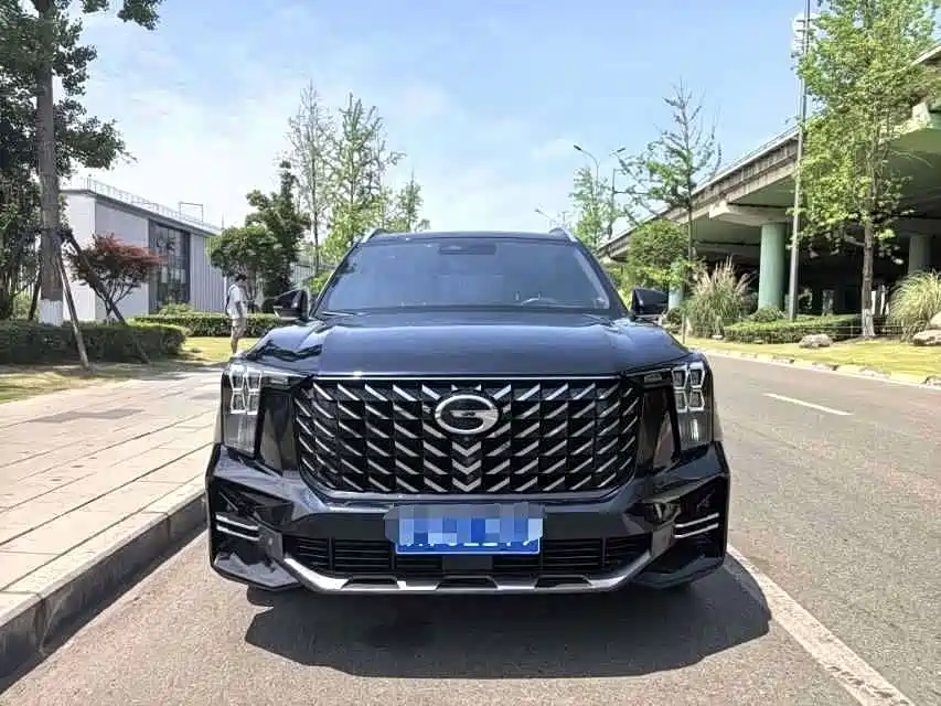 Photo 2 - GAC Trumpchi GS8