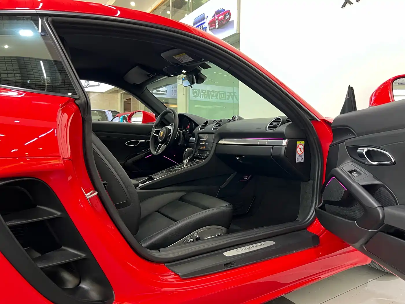 Porsche 718 2018 Cayman 2.0T фото 11
