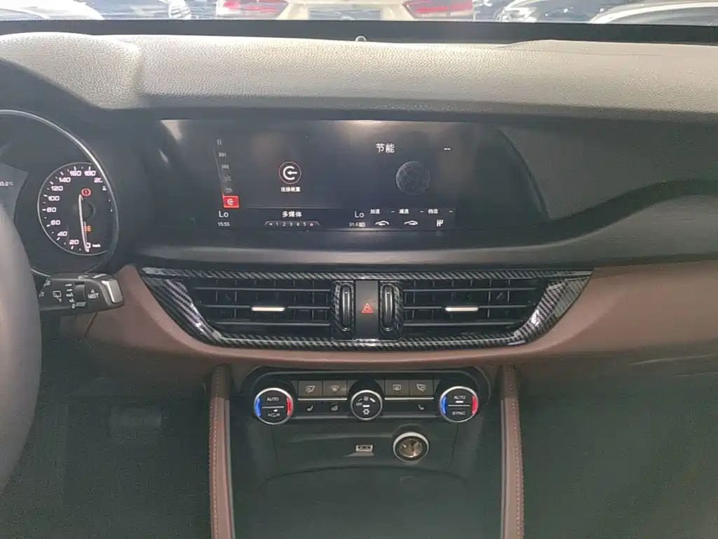 Alfa Romeo Stelvio 2019 2017 2.0T 200HP Elite