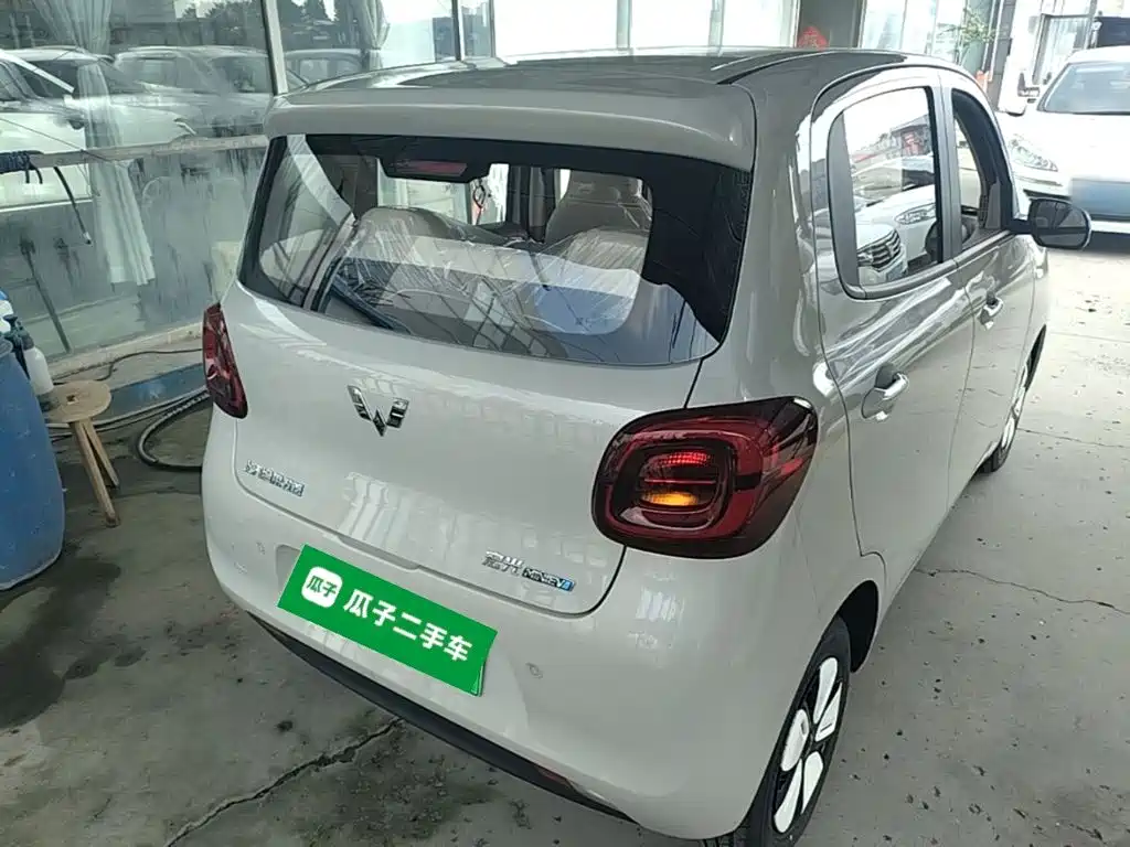Wuling Motors Hongguang MINIEV 2026 2025 4-Door Advanced