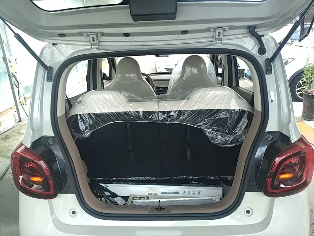 Wuling Motors Hongguang MINIEV 2026 2025 4-Door Advanced
