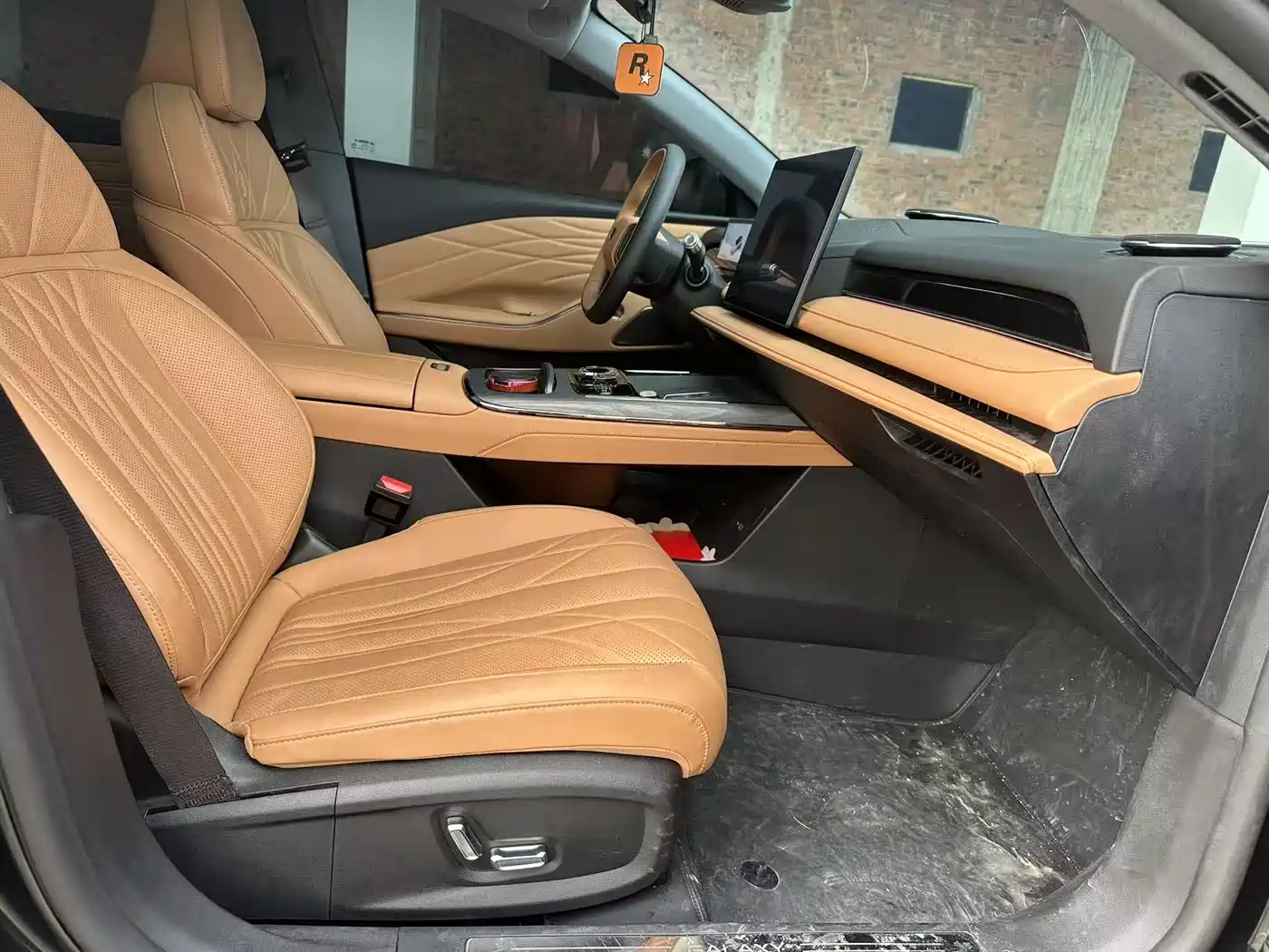 Geely Galaxy Galaxy Xingyao 8 2025 Model 60km EM-i Luxury Edition фото 5